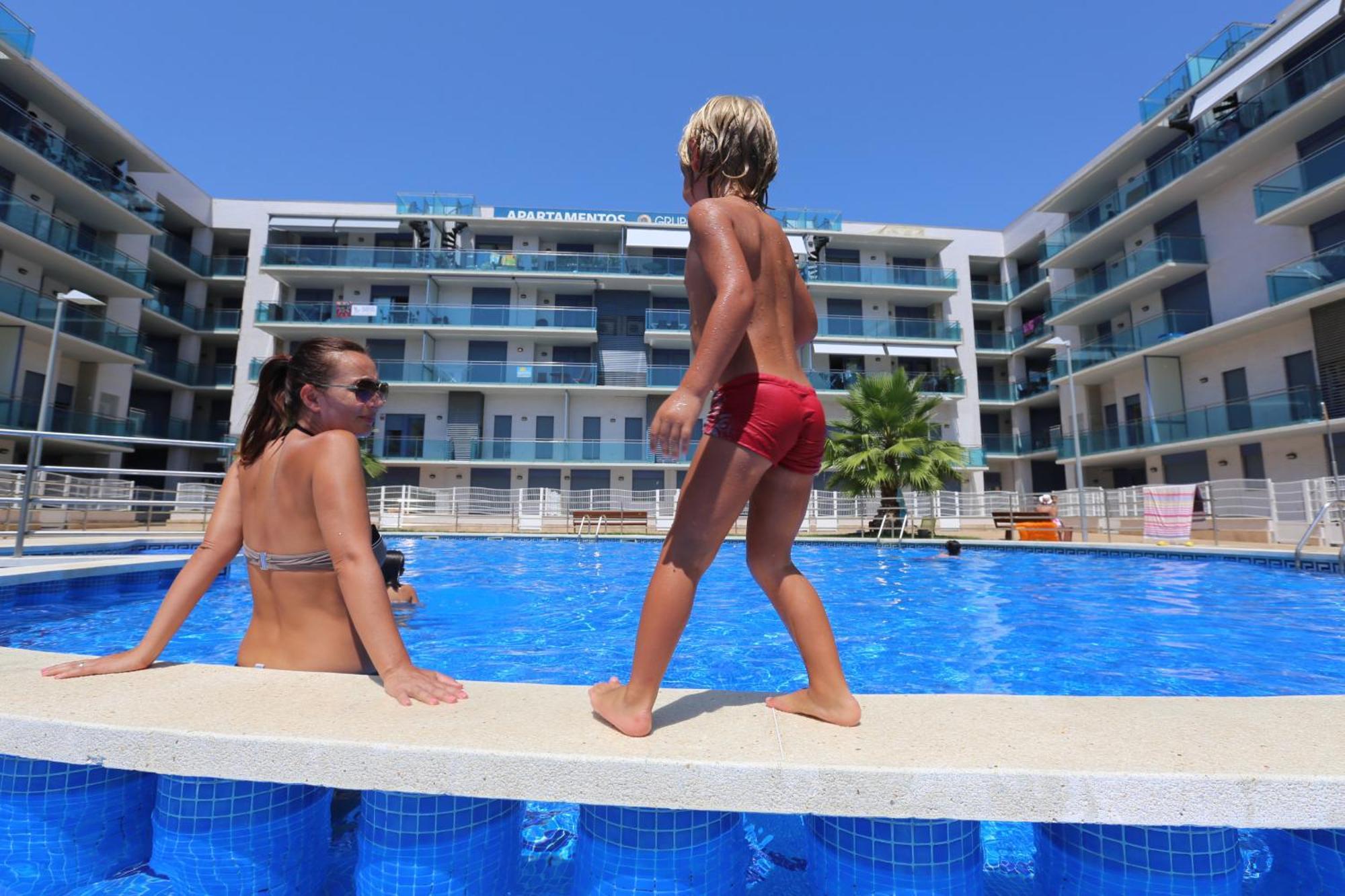 Augusta Litoral - Only Families Apartment Cambrils Bagian luar foto