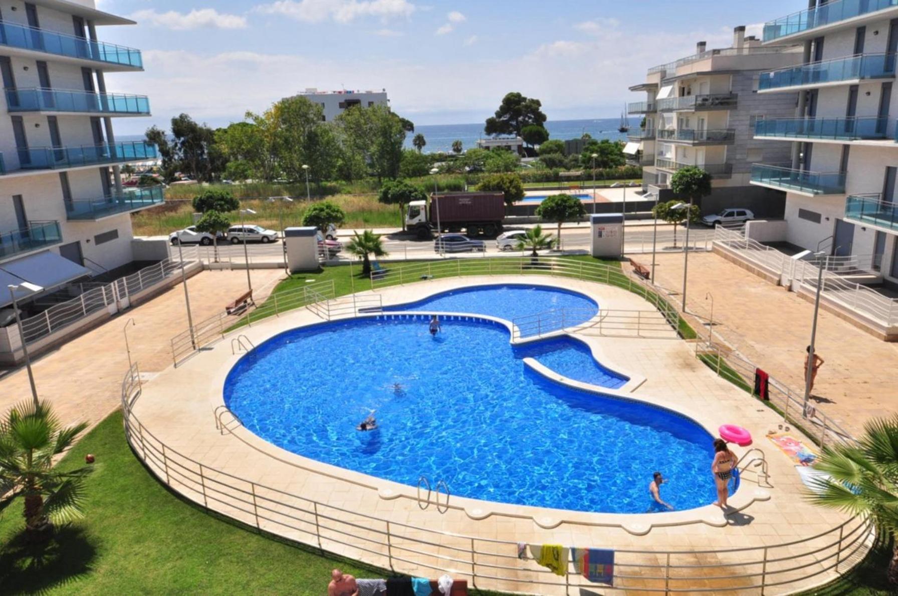 Augusta Litoral - Only Families Apartment Cambrils Bagian luar foto