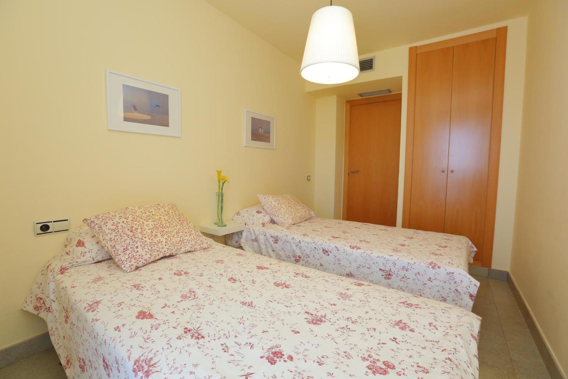 Augusta Litoral - Only Families Apartment Cambrils Bagian luar foto